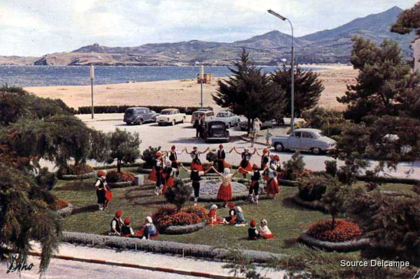 66 Argeles Sur Mer Plage La Sardane 1969.jpg